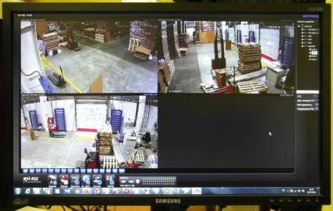 IP-видеонаблюдение и промышленный Wi-Fi на складе